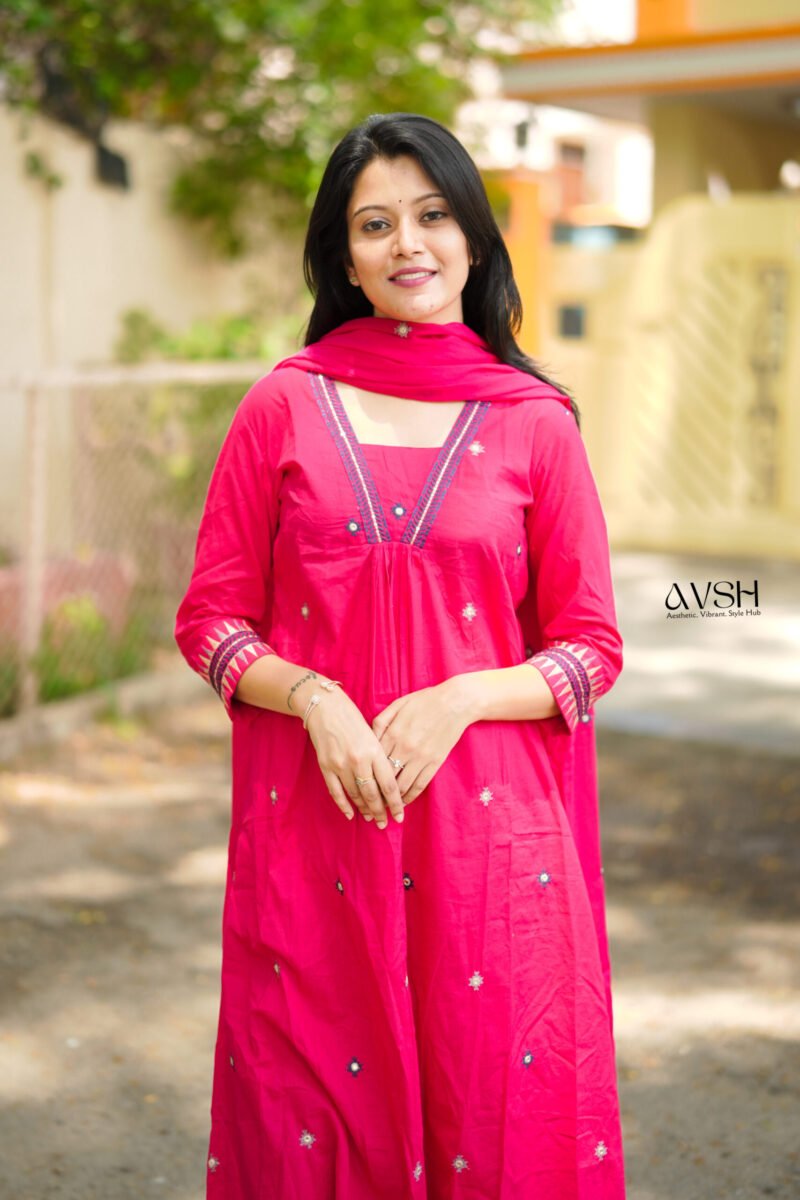 rani tara kurtha set