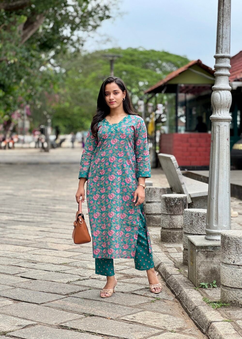 leaflit kurthi set