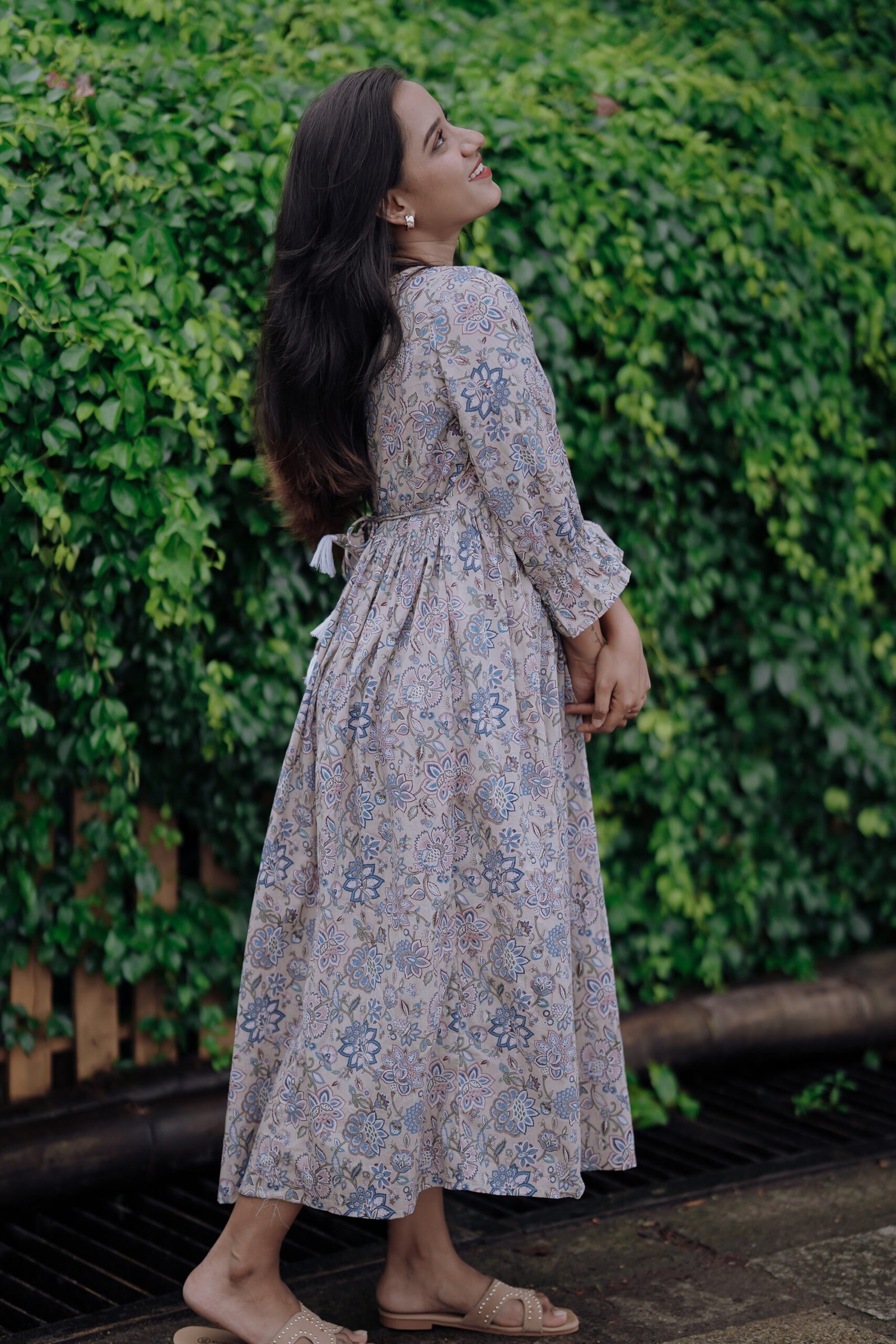 neela maxi neela maxi