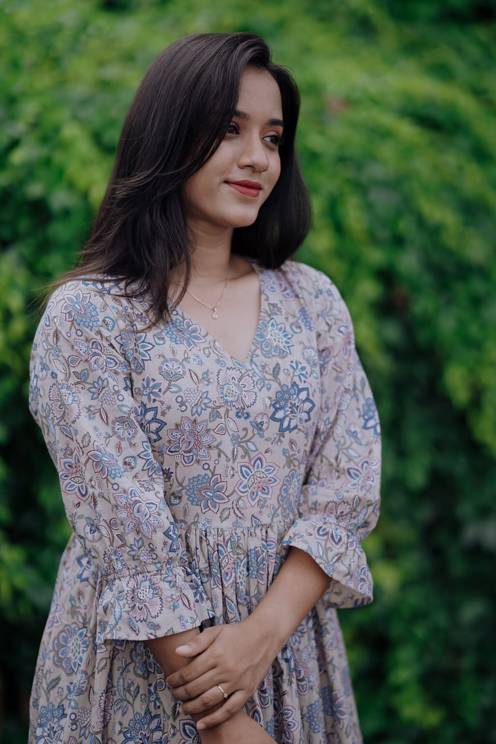 neela maxi neela maxi