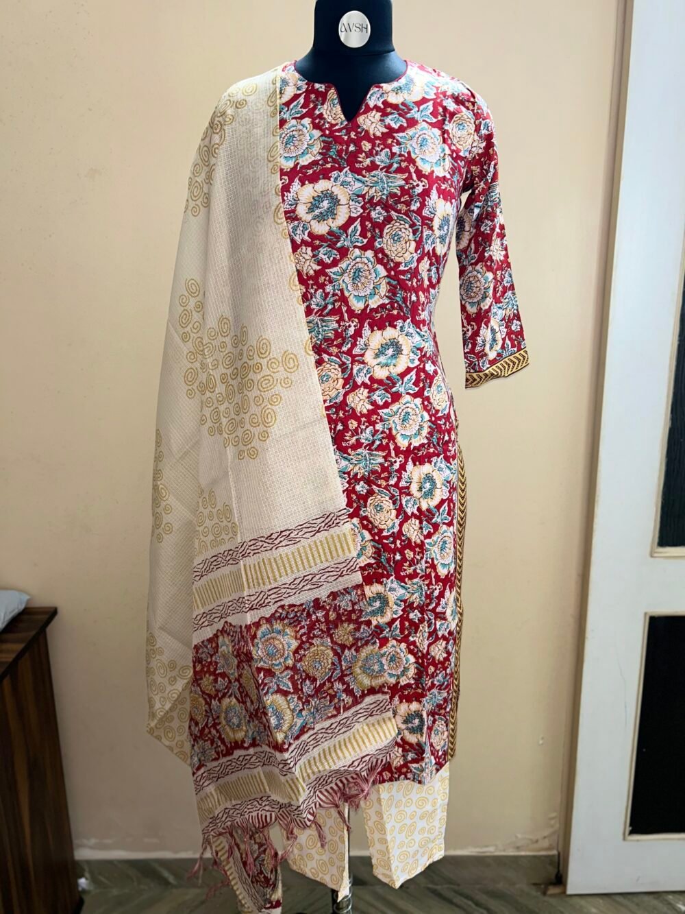 scarlet garden kurtha set