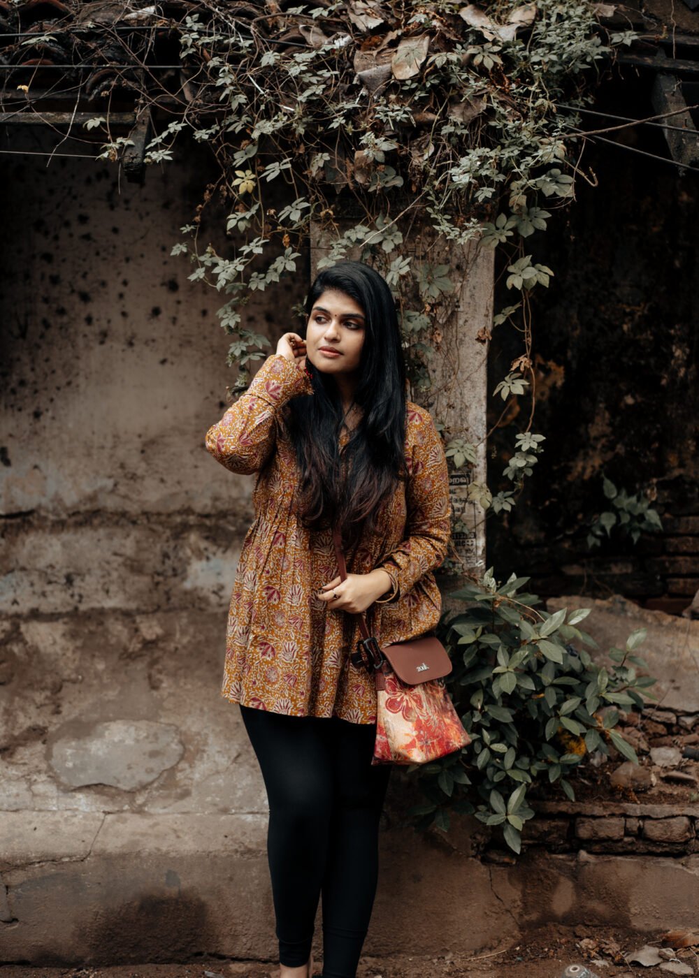 meera short top